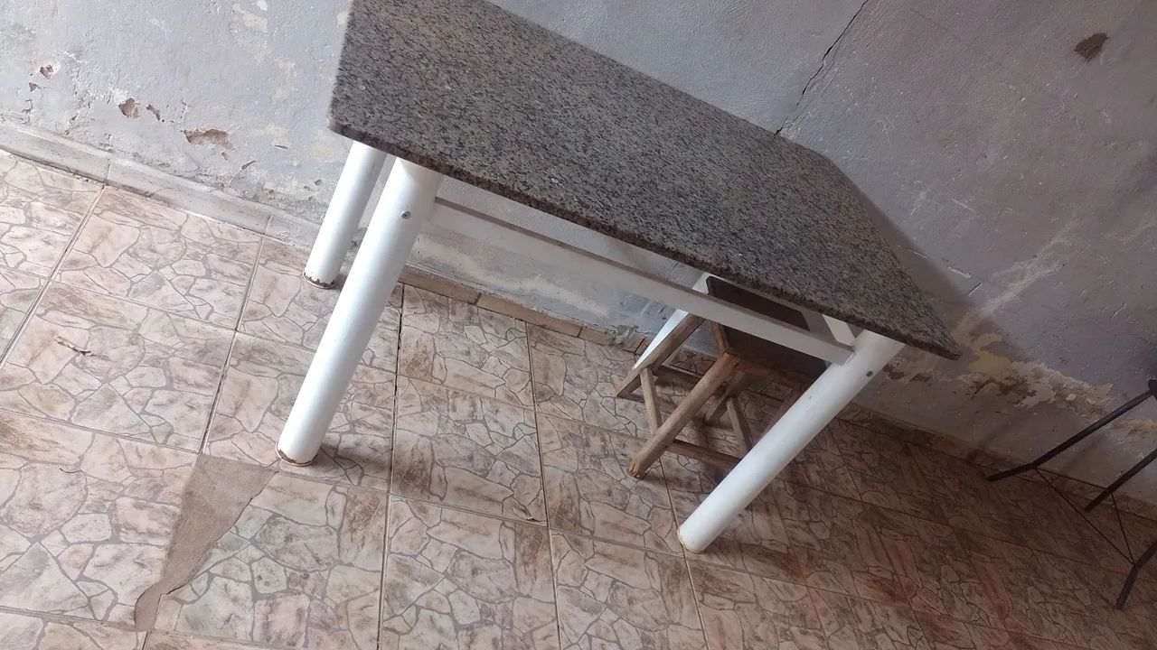 Vendo Mesa Grande.