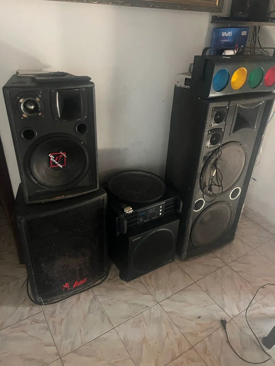 Conjunto de som para eventos e festas