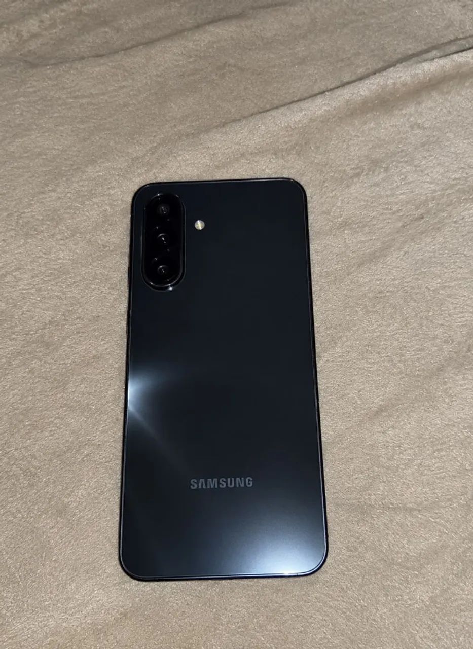 SAMSUNG GALAXY A17