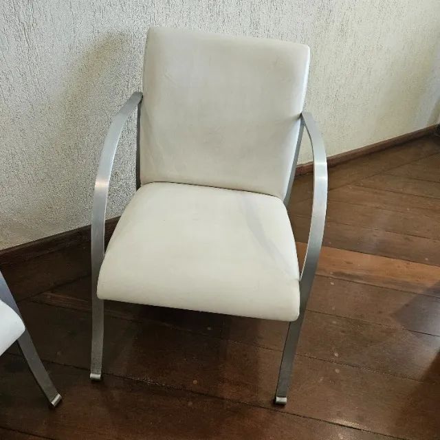 Conjunto 2 poltronas brancas - Foto 2