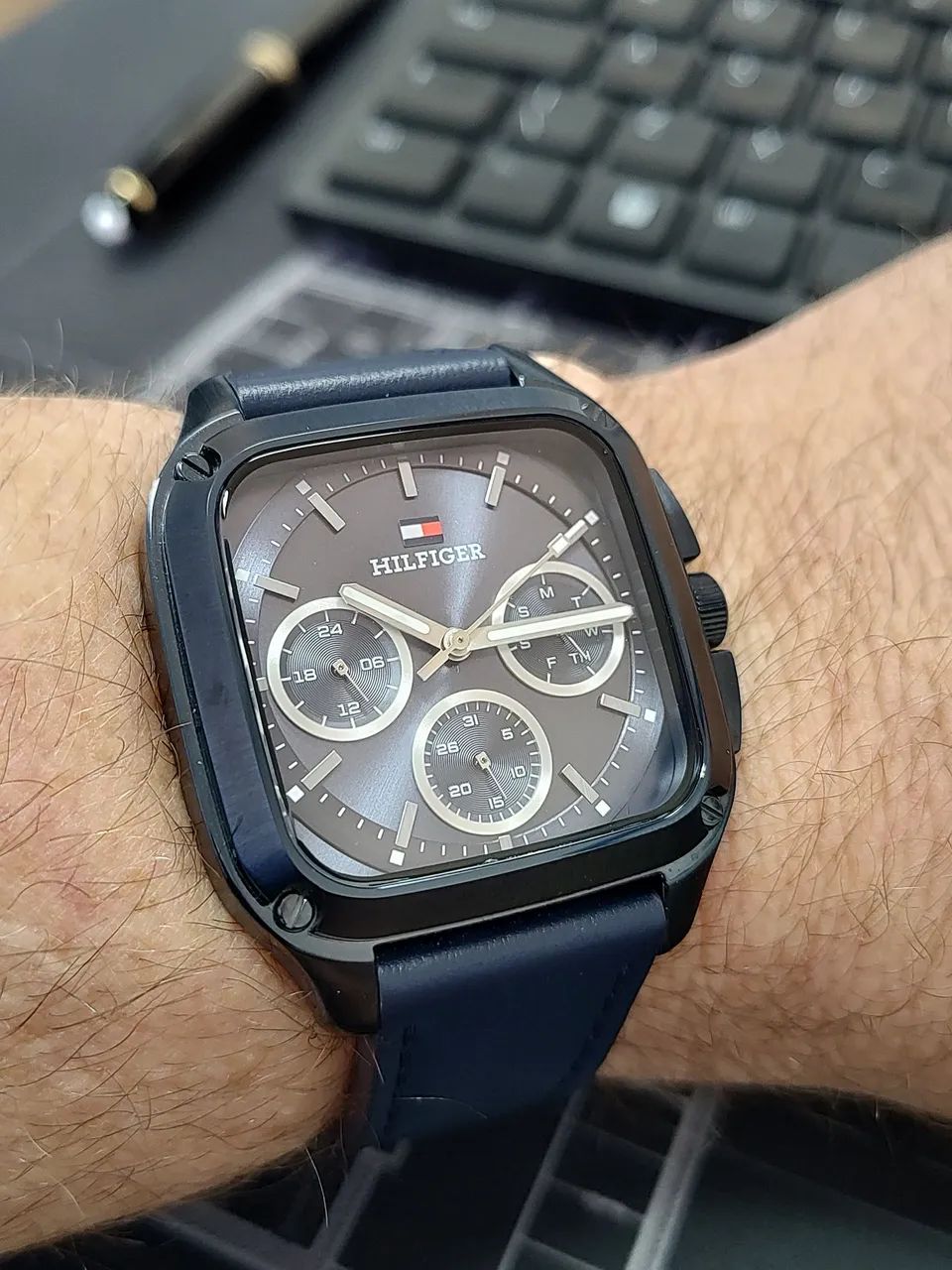 TOM03様 Relógio Tommy Hilfiger couro azul - Equipamentos e Acessórios de