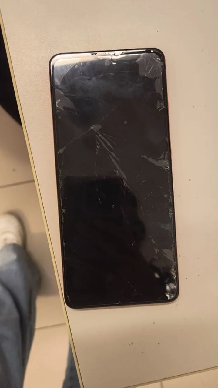 Celular moto g06