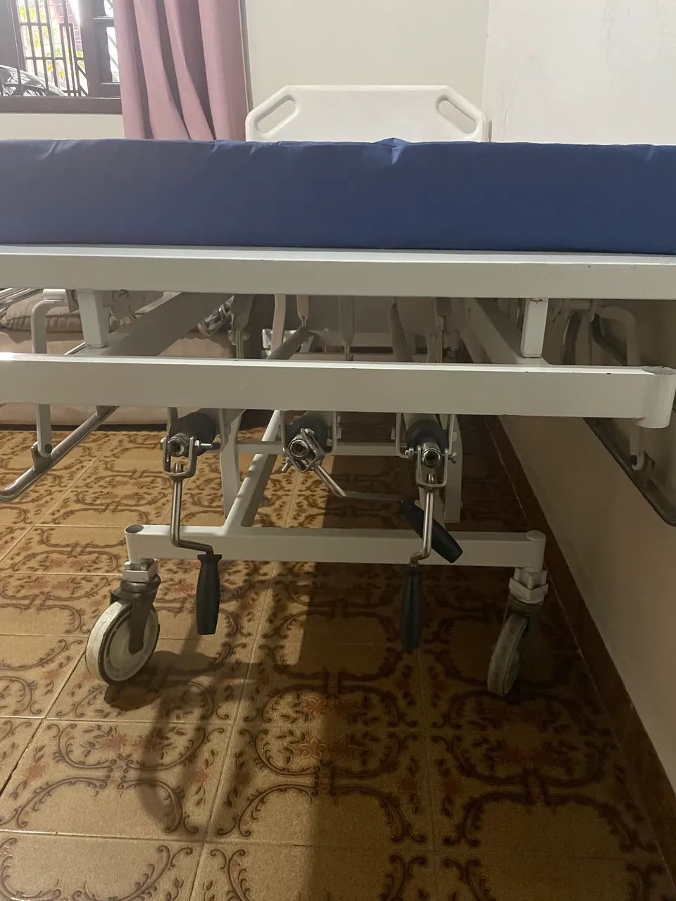 Cama hospitalar  - Foto 2
