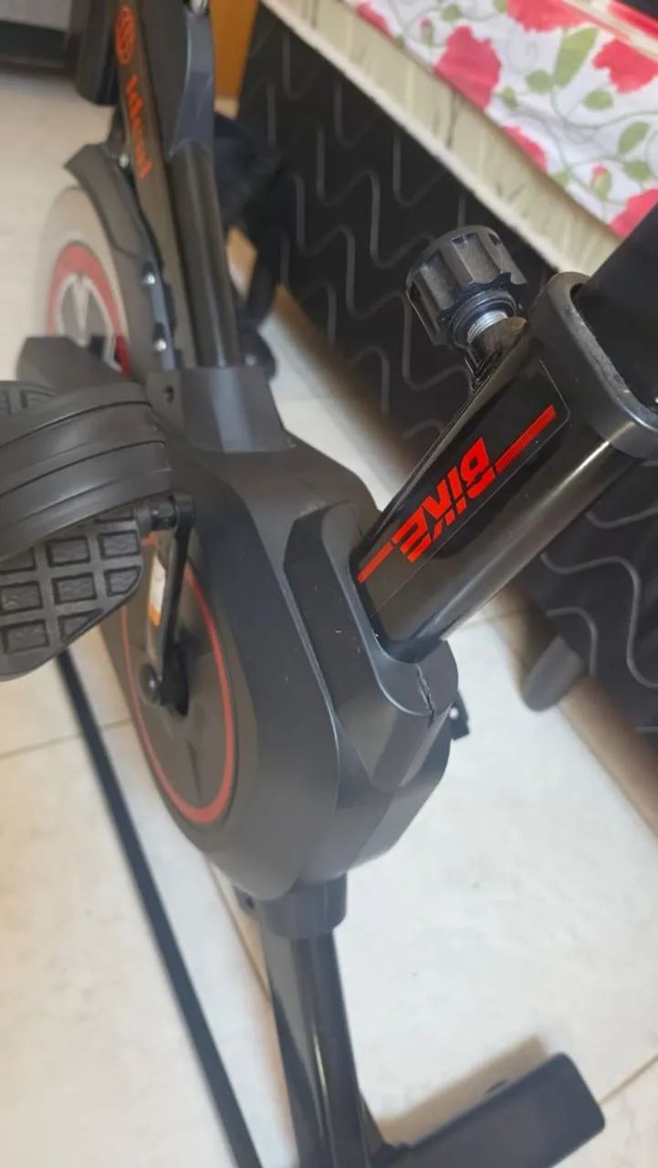 Bicicleta ergometrica semi nova - Foto 4