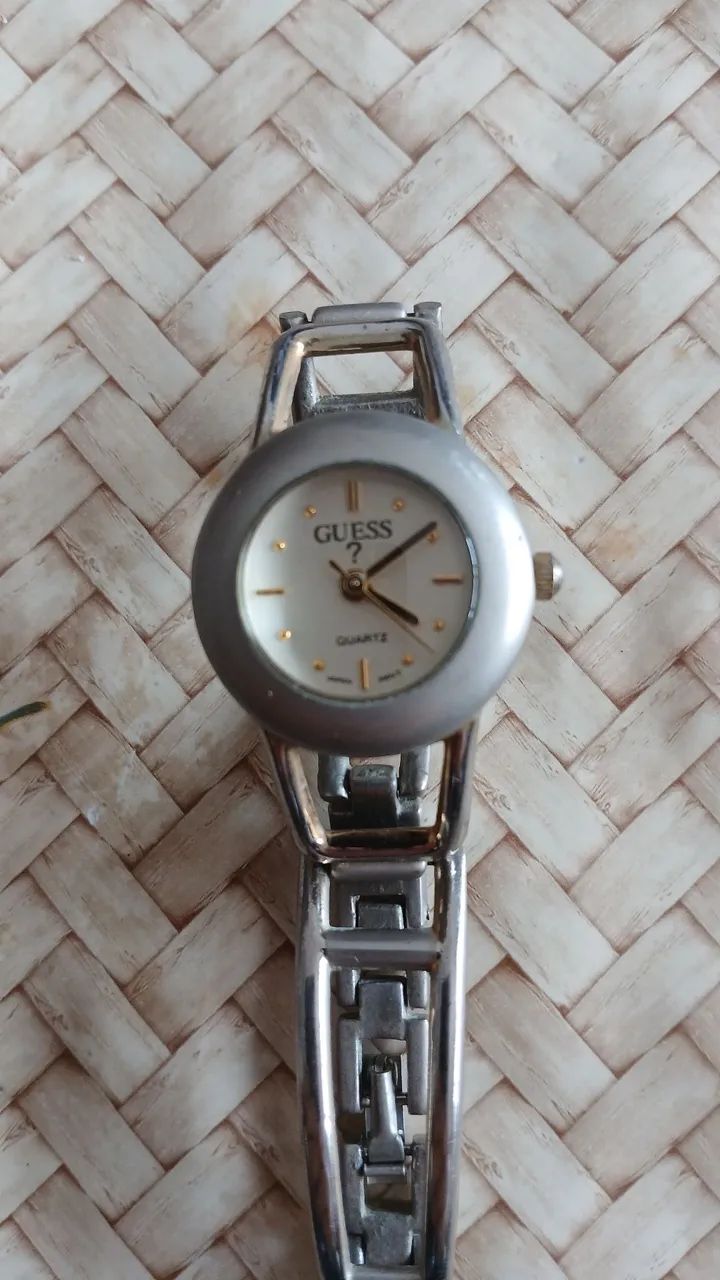 Relógio Guess feminino 