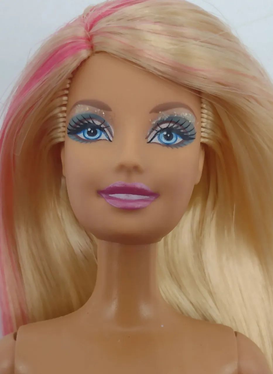 Barbie Ex-sereia Incompleta - Foto 4