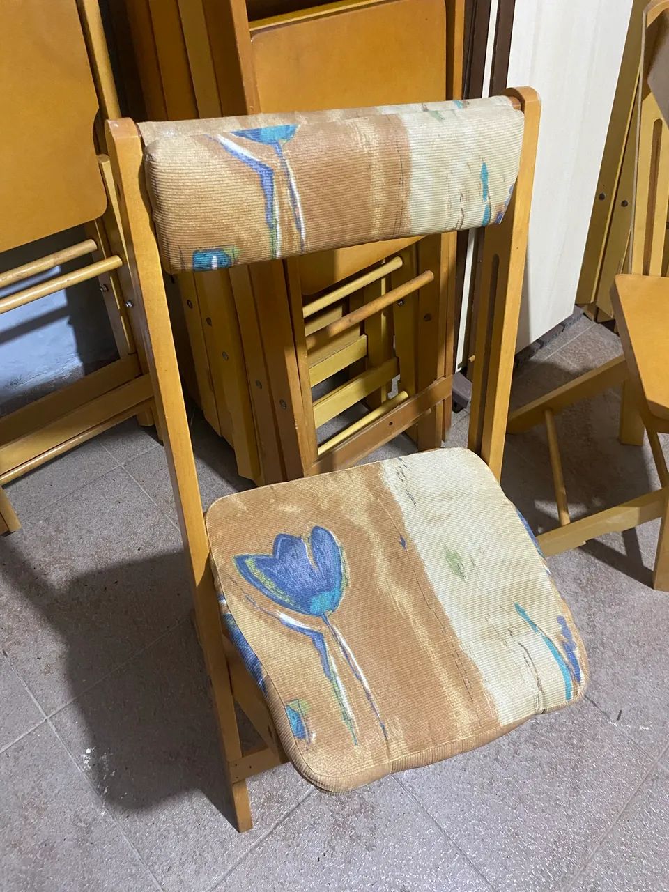 Mesa extensível com 24 cadeiras - Foto 5
