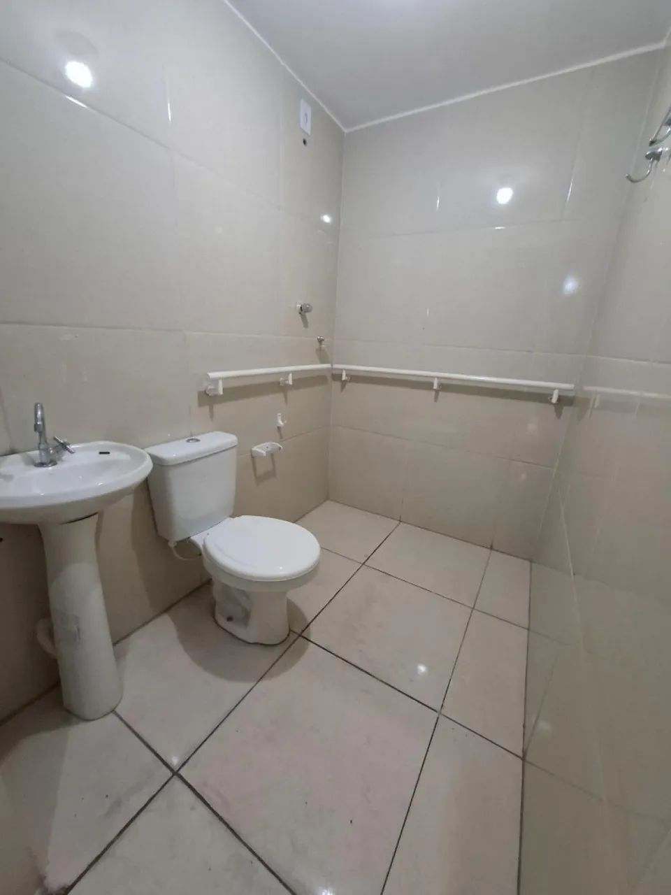 GALPÃO COMERCIAL DE 300 M² - AV. ARAXA - Foto 3