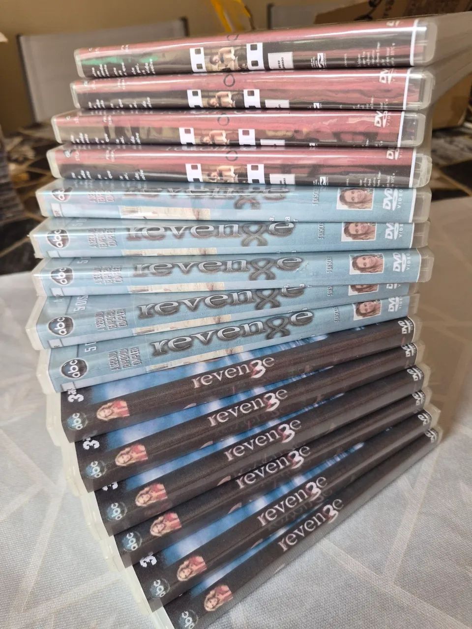 DVDs - série REVENGE... 1a, 2a e 3a temporadas. Cópias excelentes, numeradas, com capas. - Foto 6