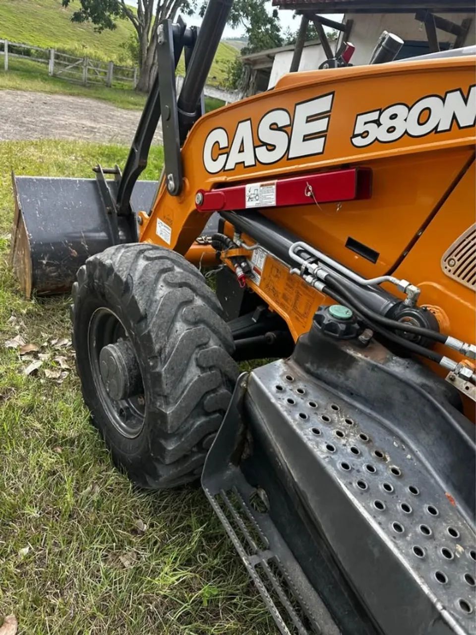 Retroescavadeira Case 580n 4x4 ano 2021 - Foto 5
