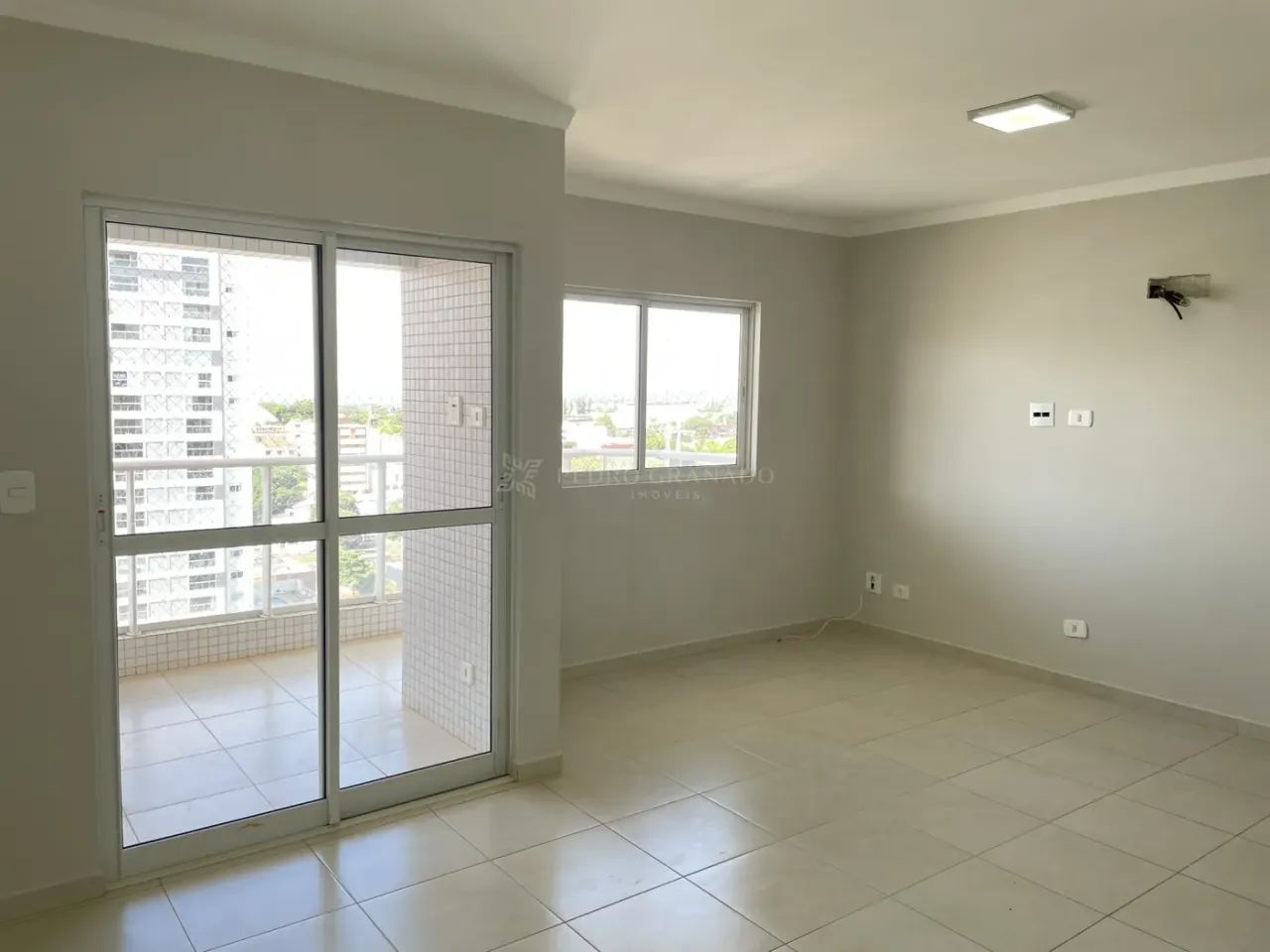 Apartamento 03 dormitórios - Zona 03 - Foto 2