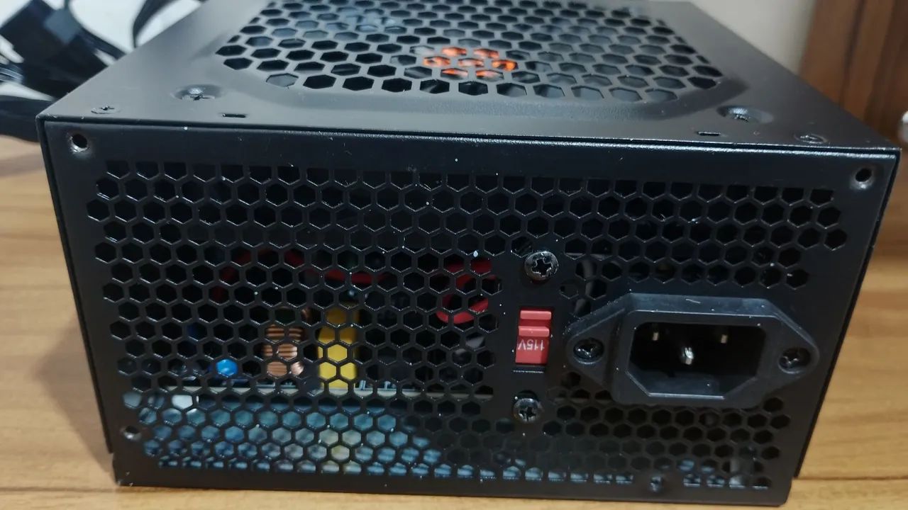 ? Fonte de Alimentação para PC - Nova, Sem Uso! ?
