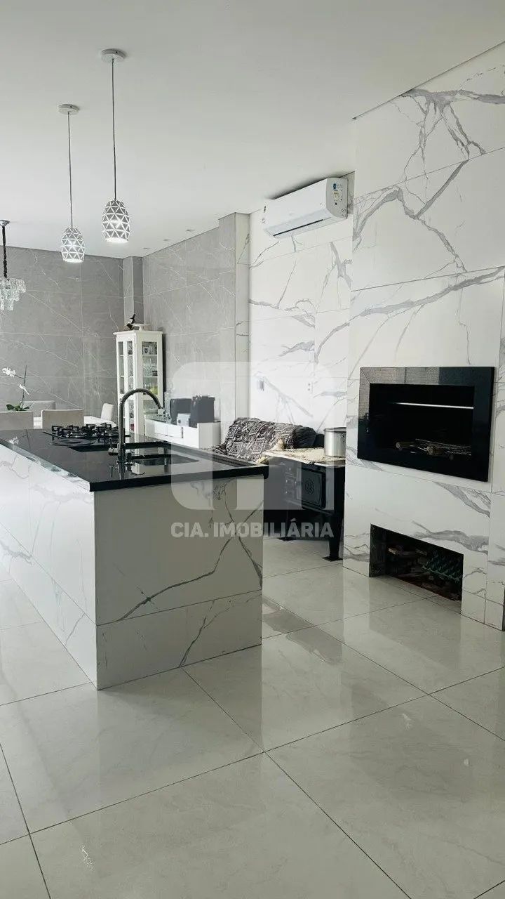 Casa de 4 dormitórios à venda no Abraão