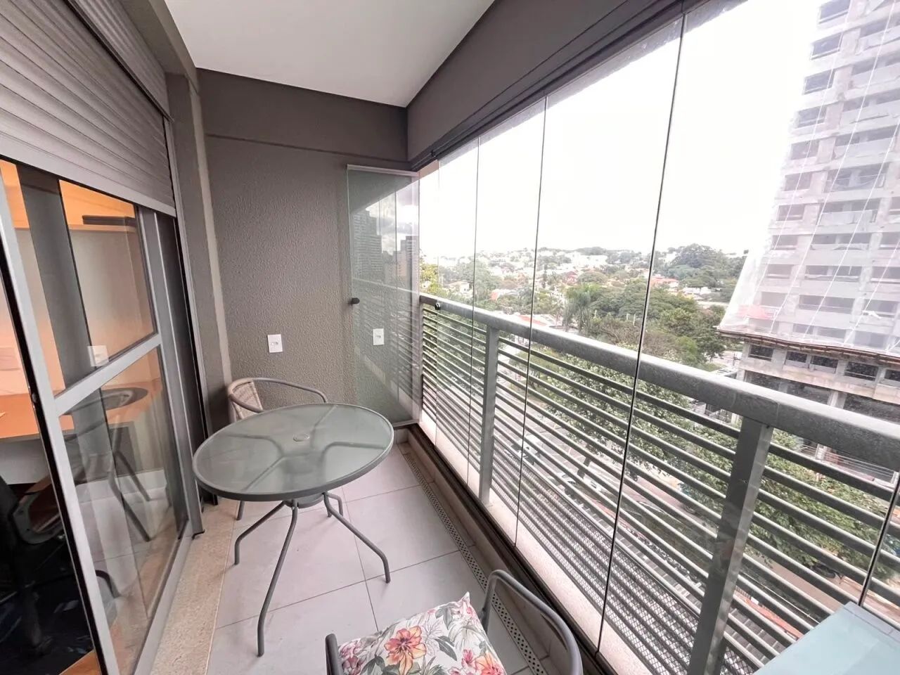 STUDIO MOBILIADO COM VARANDA PROX. SHOP. ELDORADO FL14