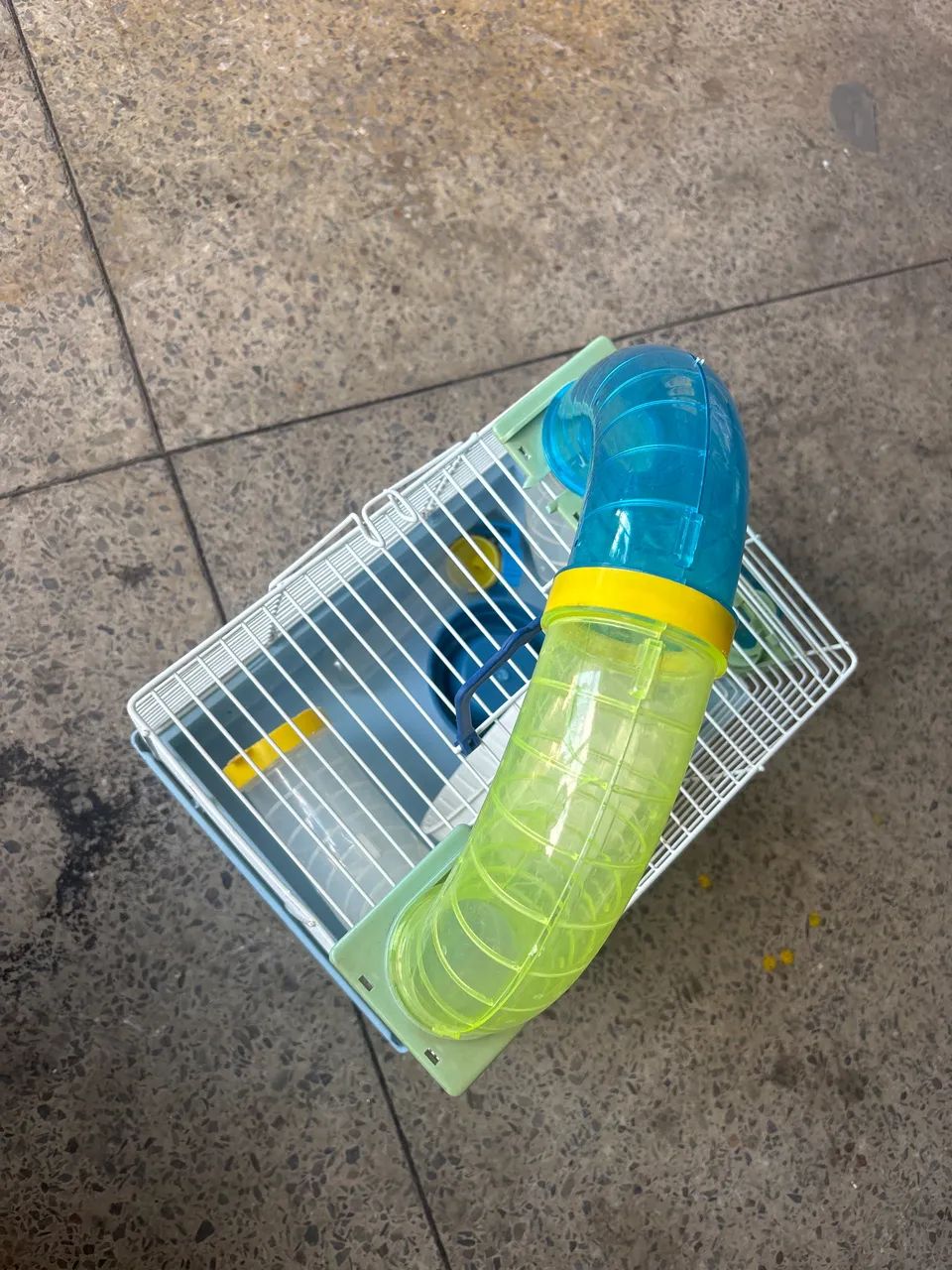Casinha e acessórios de hamster