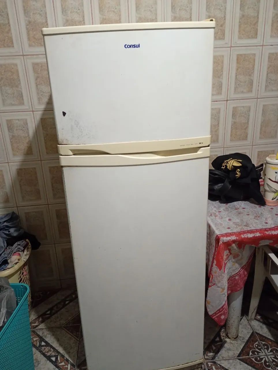 Vendo geladeira funcionando  - Foto 2