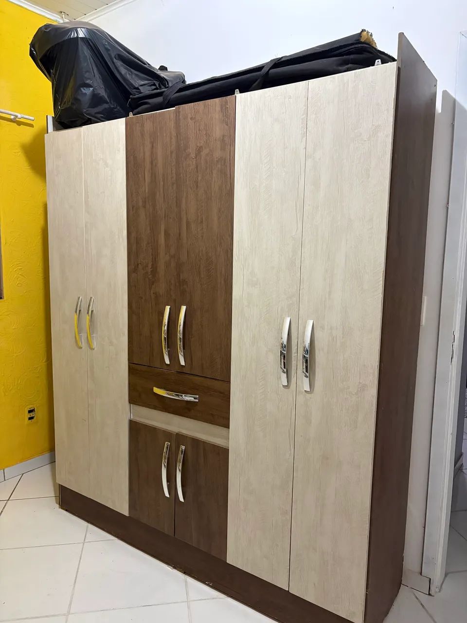 Vende se guarda roupa 