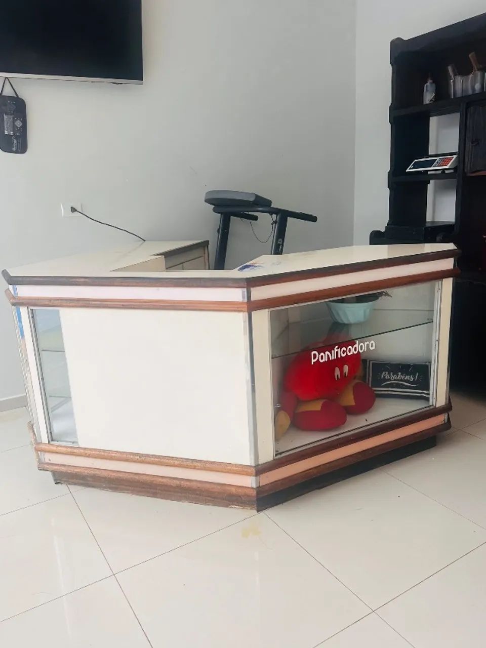 Balcão Comercial para Panificadora/Loja 2m com Vitrine de Vidro