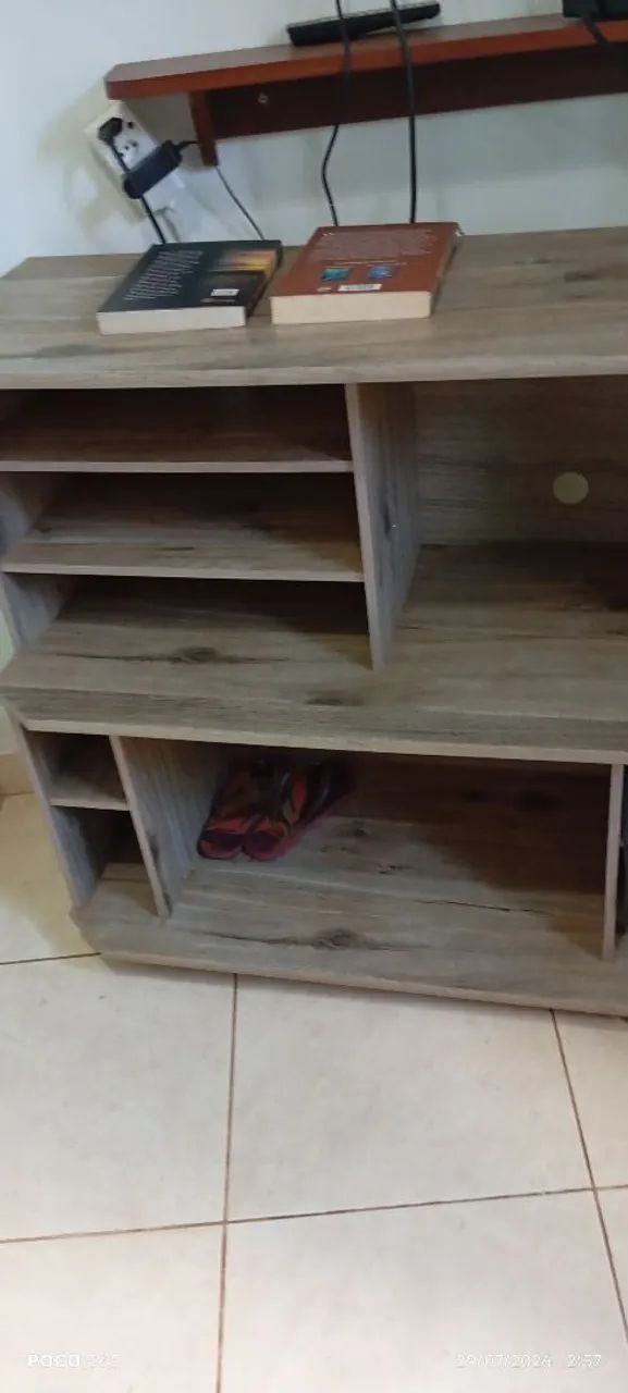 Vendo rack pequeno com rodinhas 