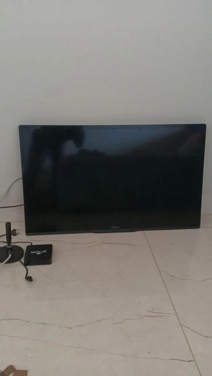Tv 43 polegadas usada 