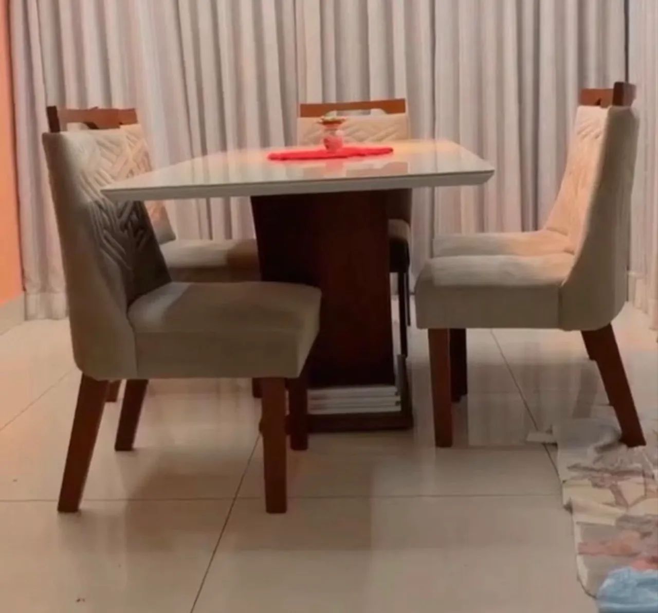 Mesa para Sala de Jantar Retangular