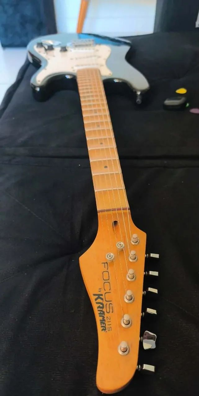 Guitarra Kramer escalopada  - Foto 3