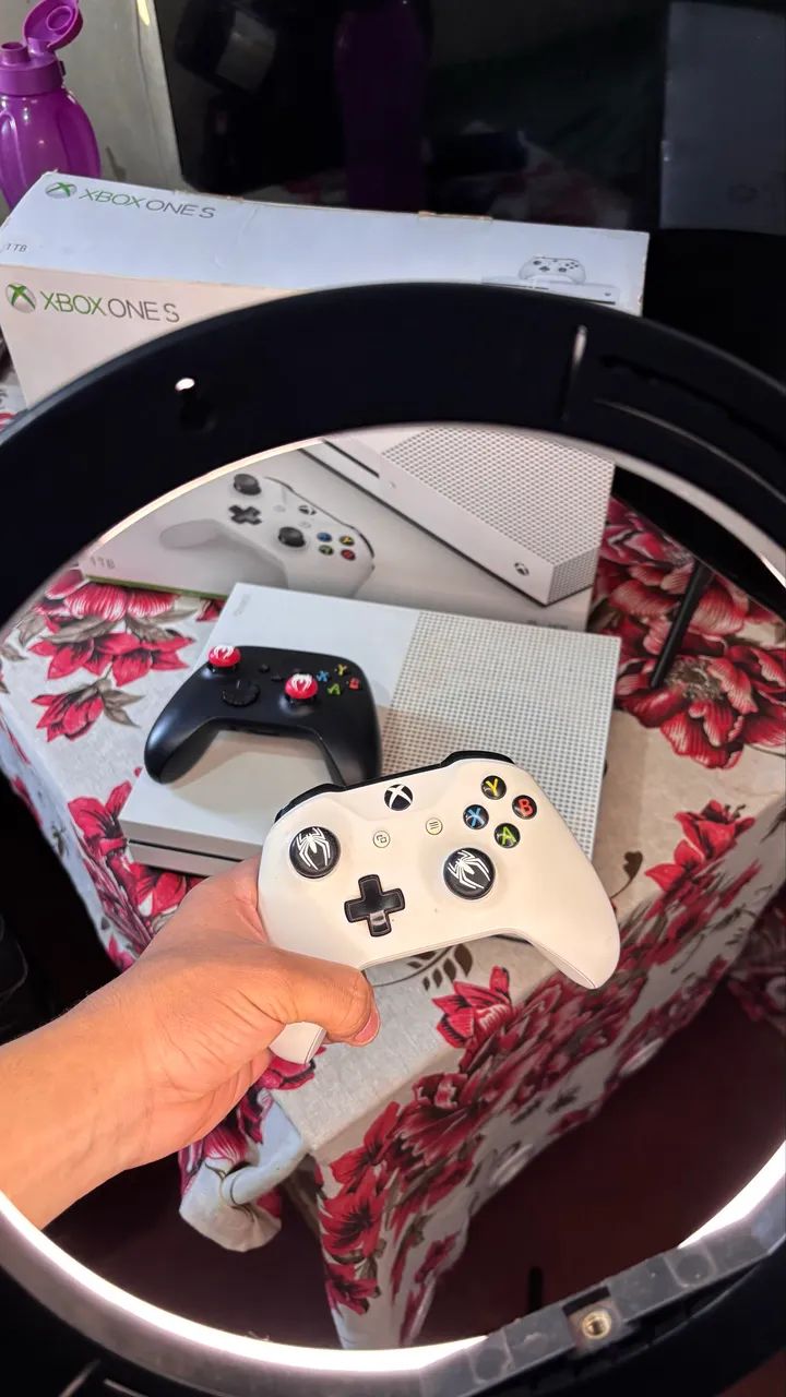 Xbox One S - 1Tb - Foto 3