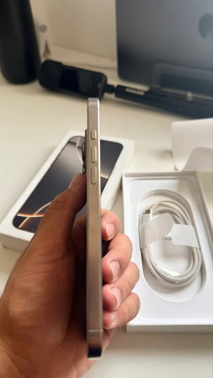 iPhone 16 Pro Max Silver ? Excelente Estado - Foto 4