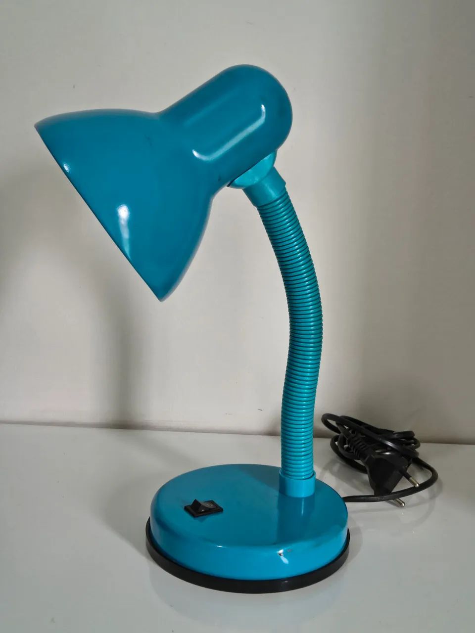 Luminária Tok Stok azul 