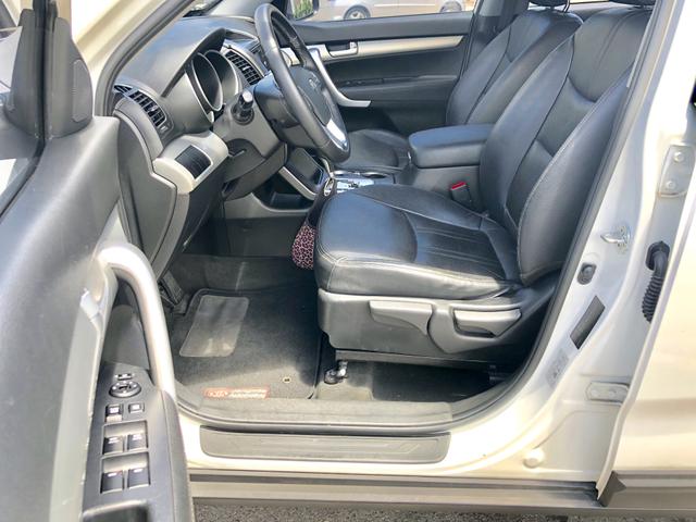 Kia SORENTO 2012 AUTOMÁTICA, COM APENAS 52.000 KMS RODADOS, ÚNICO DONO, ESTADO DE ZERO KM! - Foto 11