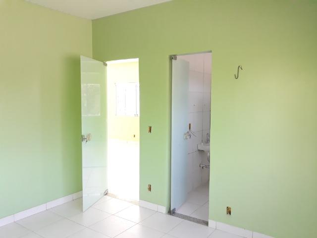 Linda Casa de 160m2, 3 quartos em terreno amplo no Bairro Zerão - Foto 12