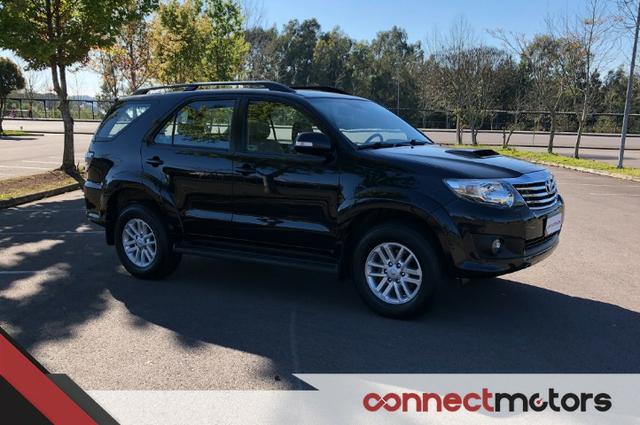 Toyota Hilux SW4 SRV 3.0 TDI Automático - 2014