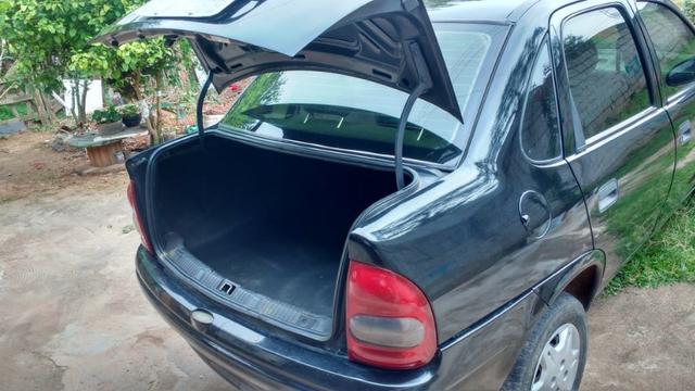 Corsa Sedã Classicista Básico, 4p 1.6 à gasolina - Foto 3