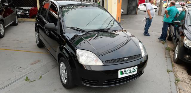 Ford Fiesta 1.0 Completo 2004 - Foto 2