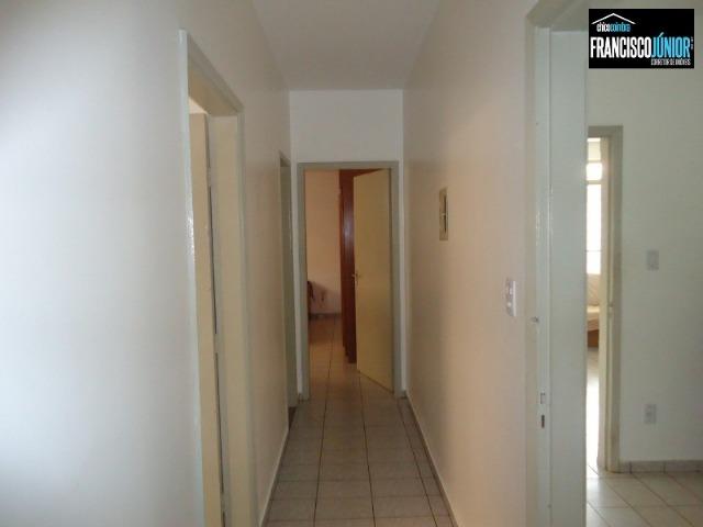 Casa no Setor Coimbra em Goiânia, 4 Quartos (2 suítes), 2 Salas, Jardim, Área Lazer, 460m² - Foto 9