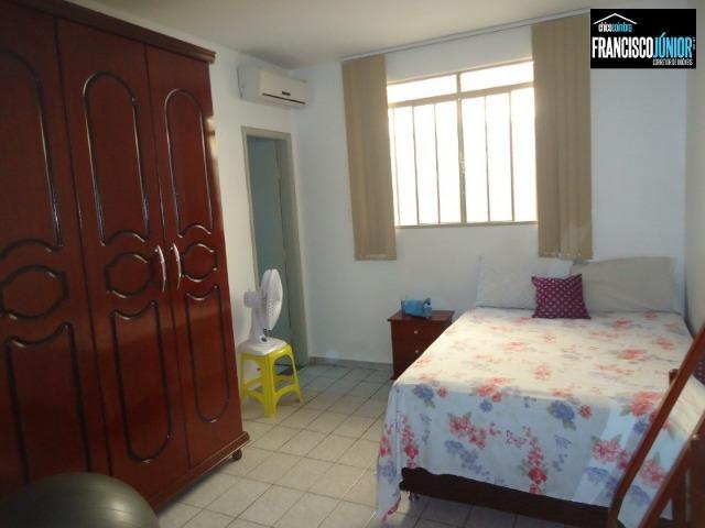 Casa no Setor Coimbra em Goiânia, 4 Quartos (2 suítes), 2 Salas, Jardim, Área Lazer, 460m² - Foto 13