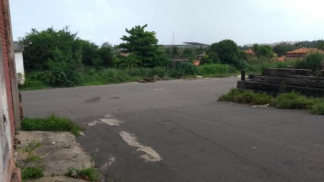 Terreno com Galpões - Foto 4