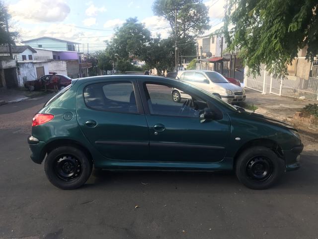 Troco Peugeot 206 4p 2001 - Foto 3