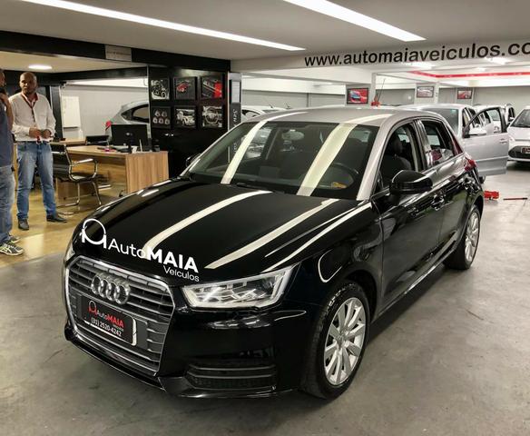 Audi A1 Sportback Attraction 1.4 TFSi com Bancos de Couro Top!!!