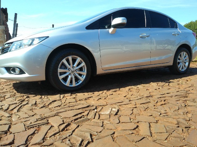 VENDE-SE HONDA CIVIC