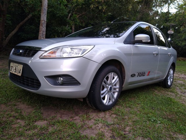 VENDO FOCUS SEDAN