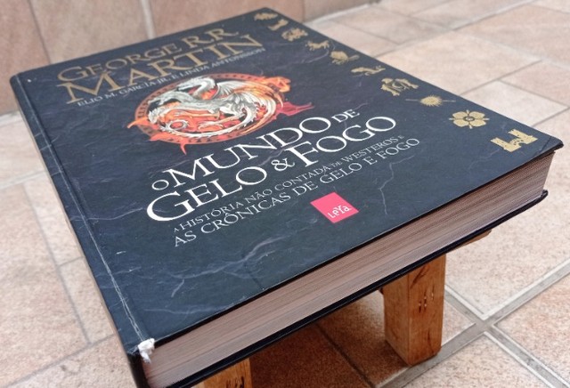 Livro O Mundo de Gelo & Fogo - A história não contada de Westeros  - Foto 4