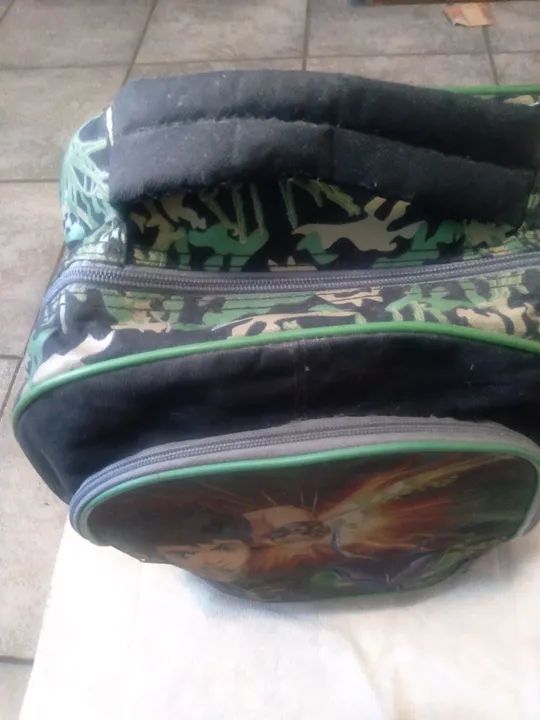 Mochila com estampa de camuflagem do Ben 10 - Foto 4
