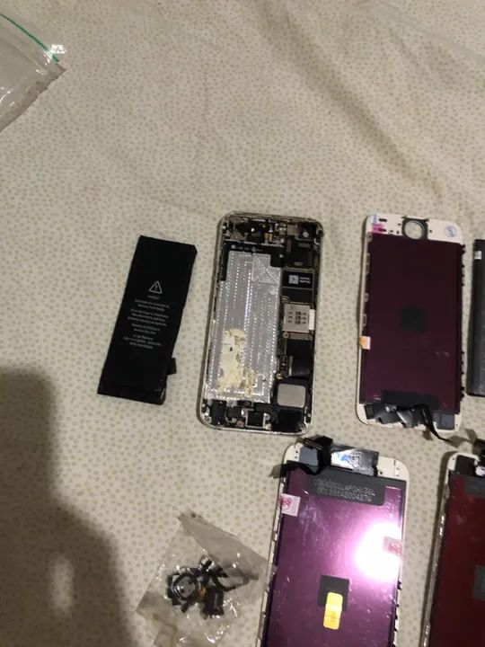 CARCAÇAS DE IPHONE E BATERIAS - Foto 3