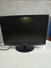 "monitor lcd 22 polegadas" no Brasil