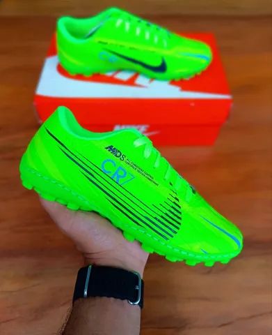 Chuteira Society linha Premium 