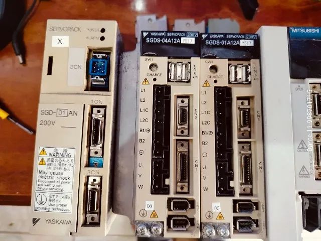 Servo pack Mitsubishi e yaskawa  - Foto 2