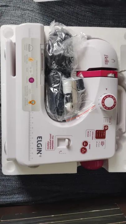 Máquina de Costura Elgin Bella - 06 Pontos - Foto 3