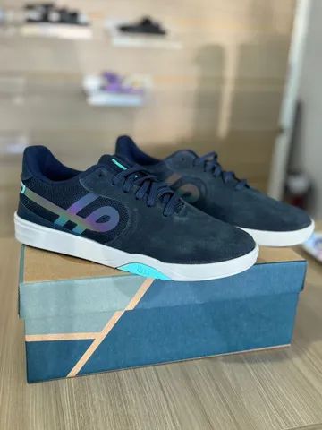 Tenis de 150 sales reais