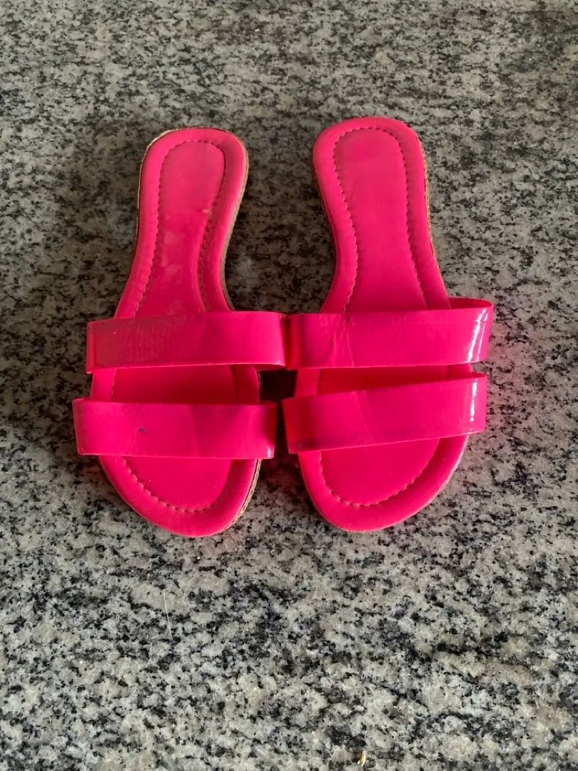 Sandálias Rosa Neon